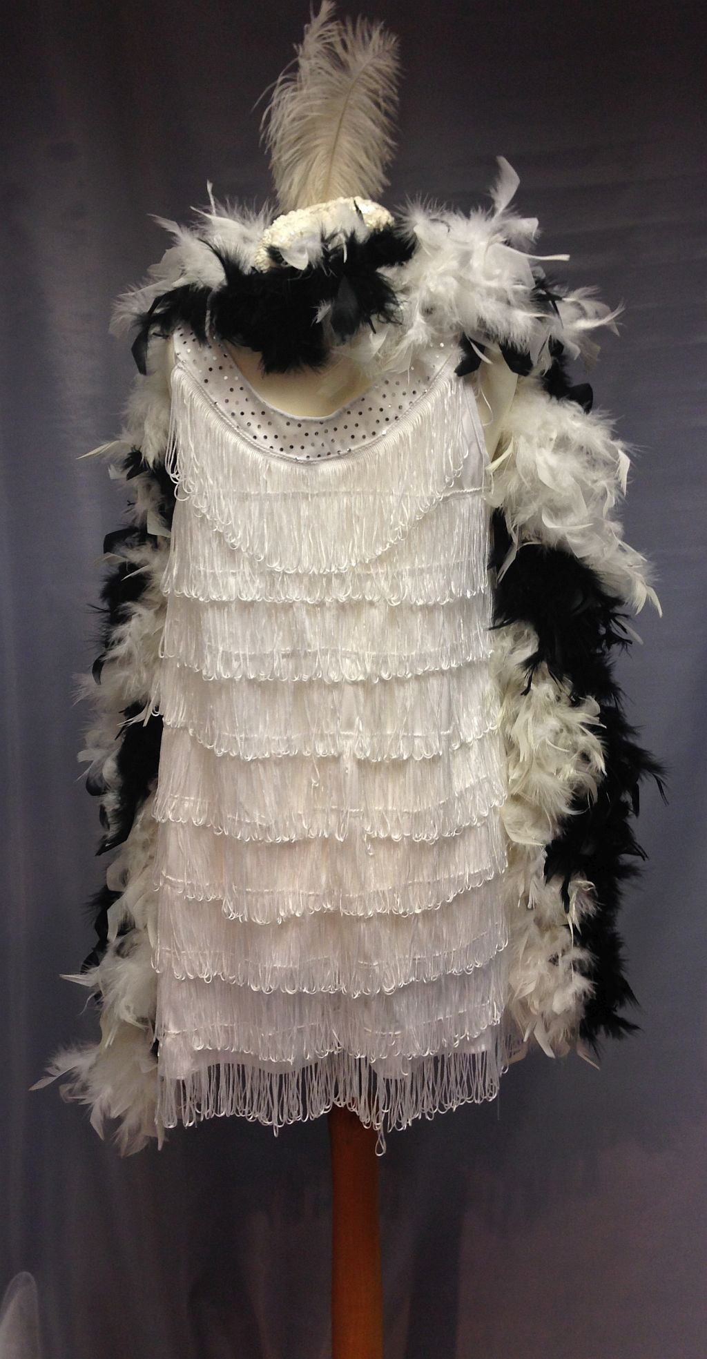 1920s Flapper Girl (White)